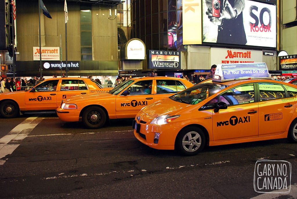Yellow Cabs na Times Square